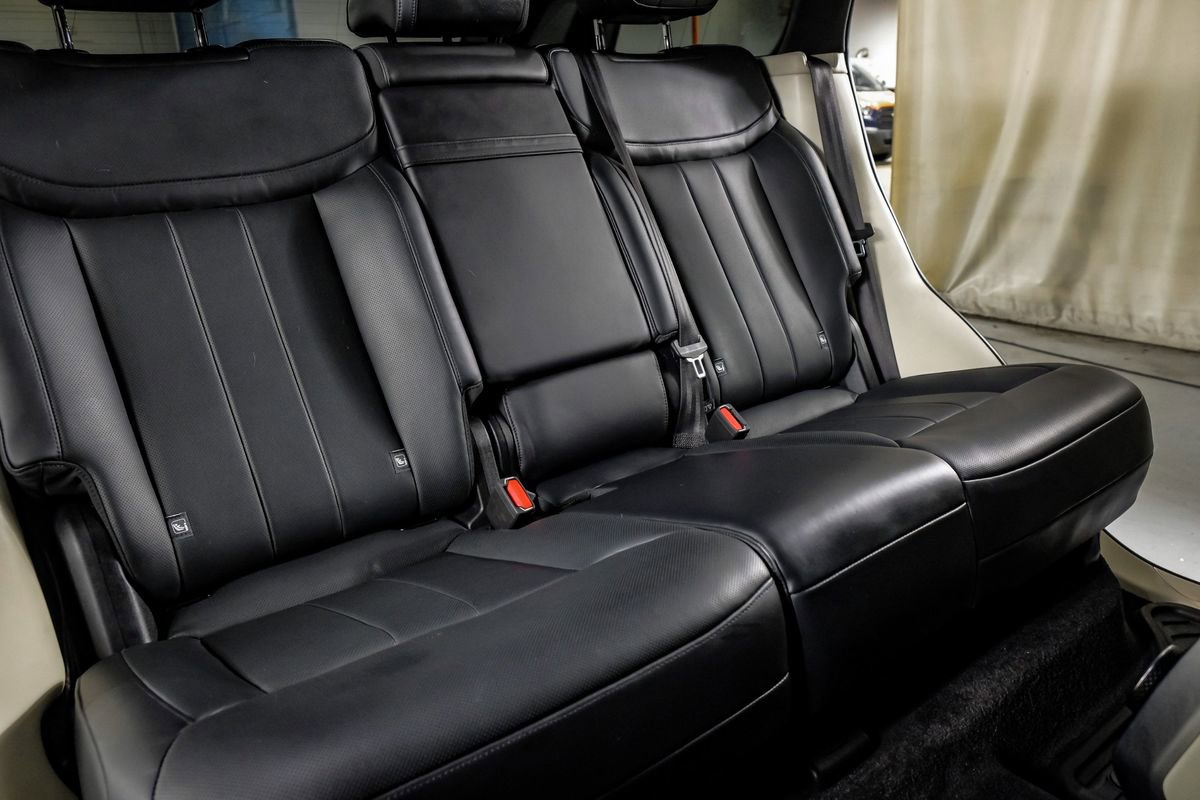 Used 2023 Land Rover Range Rover SE image 30