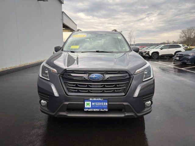Used 2023 Subaru Forester Premium image 2