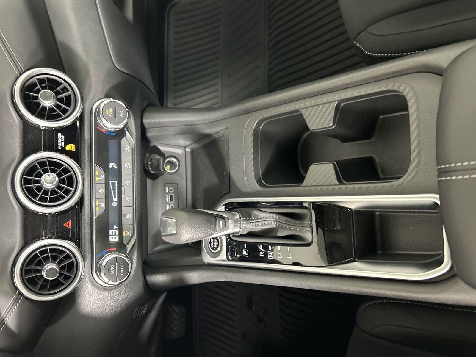 New 2025 Nissan Sentra SV w/ All-Weather Package FWD image 31