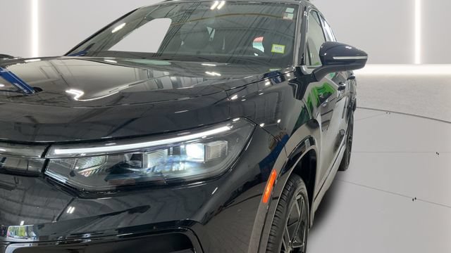 New 2026 Volkswagen Tiguan SE R-Line AWD/4WD image 32