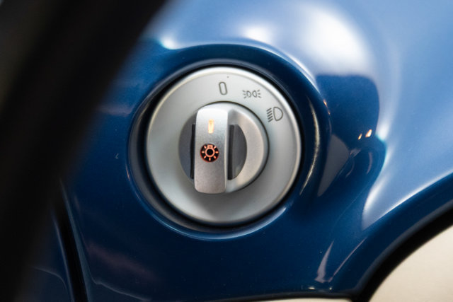 Used 2001 BMW Z8 RWD image 82
