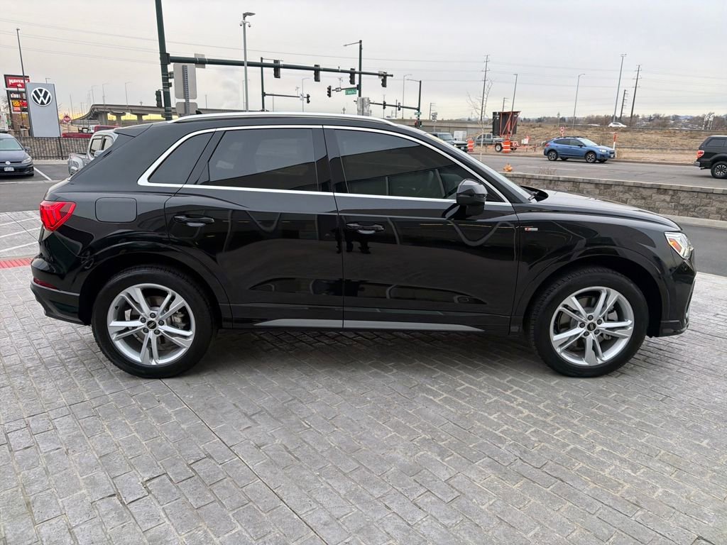 Used 2024 Audi Q3 2.0T Premium w/ Convenience Package image 6