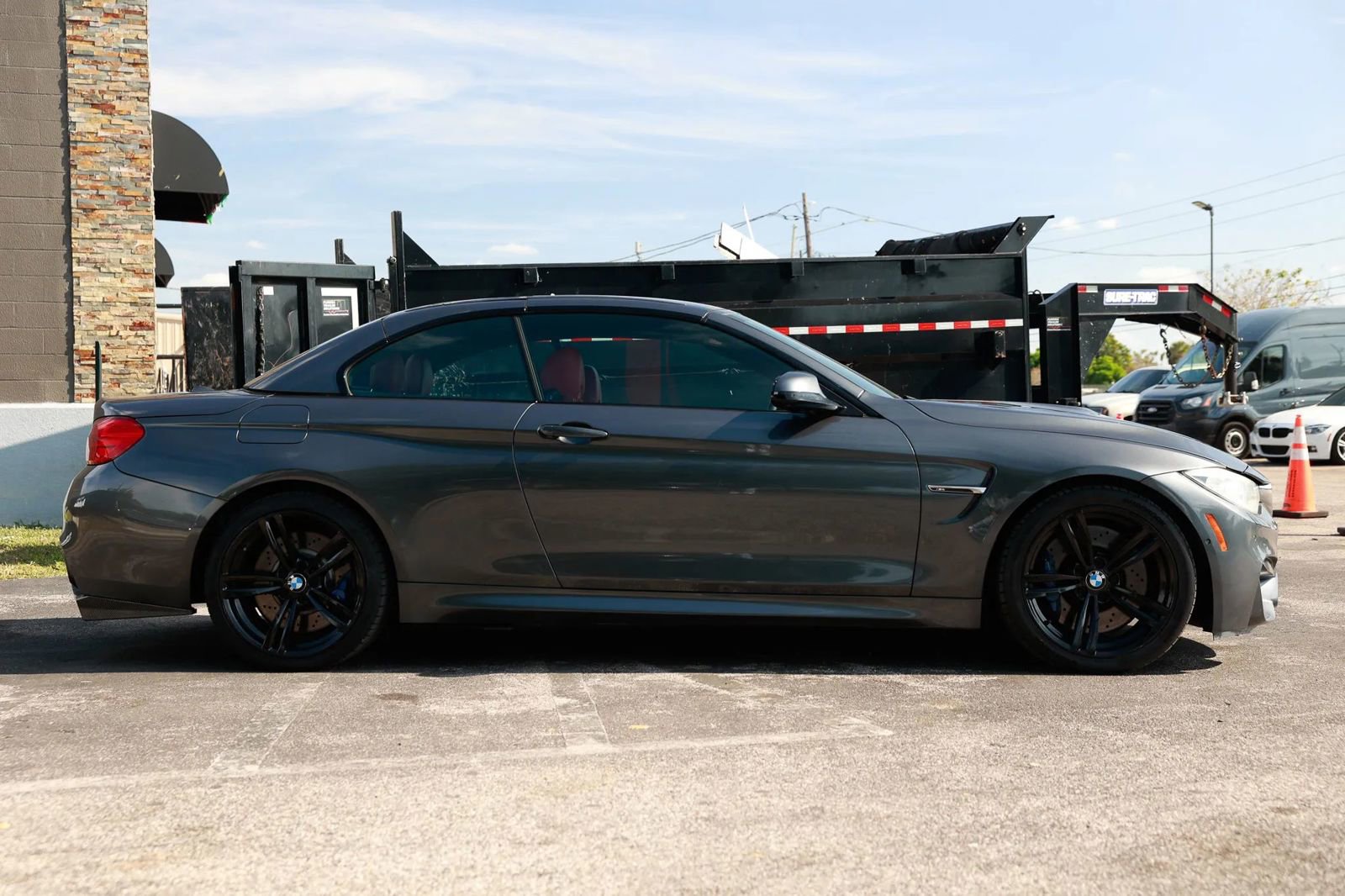 Used 2015 BMW M4 Convertible image 8
