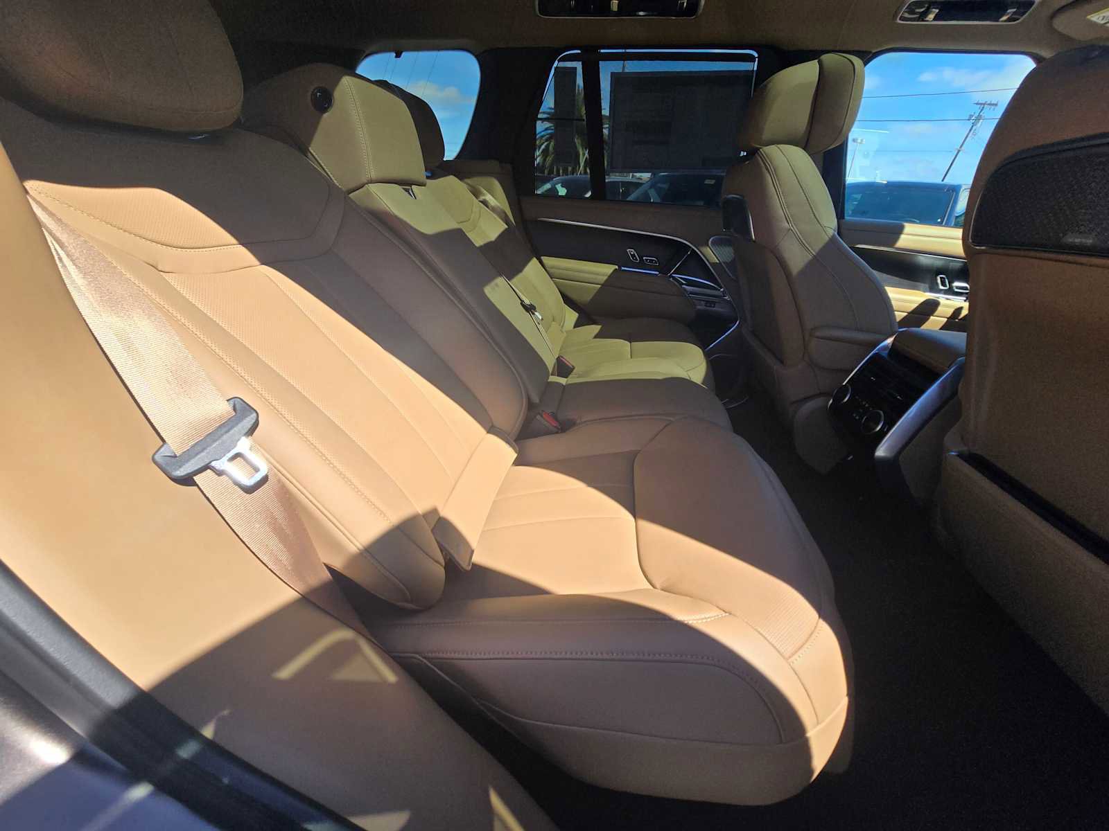 New 2025 Land Rover Range Rover Autobiography image 14