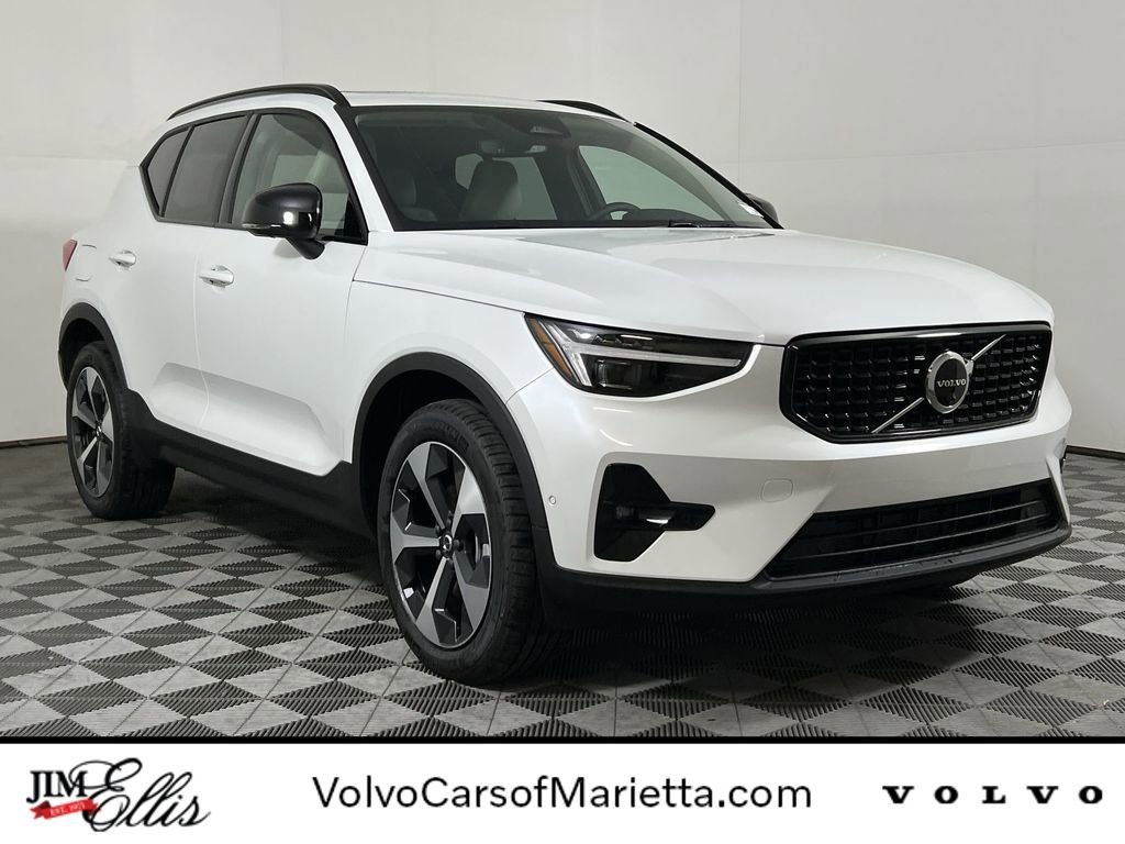 New 2026 Volvo XC40 B5 Plus w/ Protection Package Premier