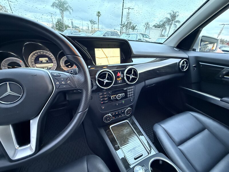 Used 2015 Mercedes-Benz GLK 350 4MATIC image 15