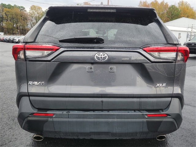 Used 2022 Toyota RAV4 XLE image 4