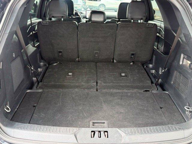 Used 2025 Ford Explorer ST-Line w/ ST-Line Street Pack AWD/4WD image 9