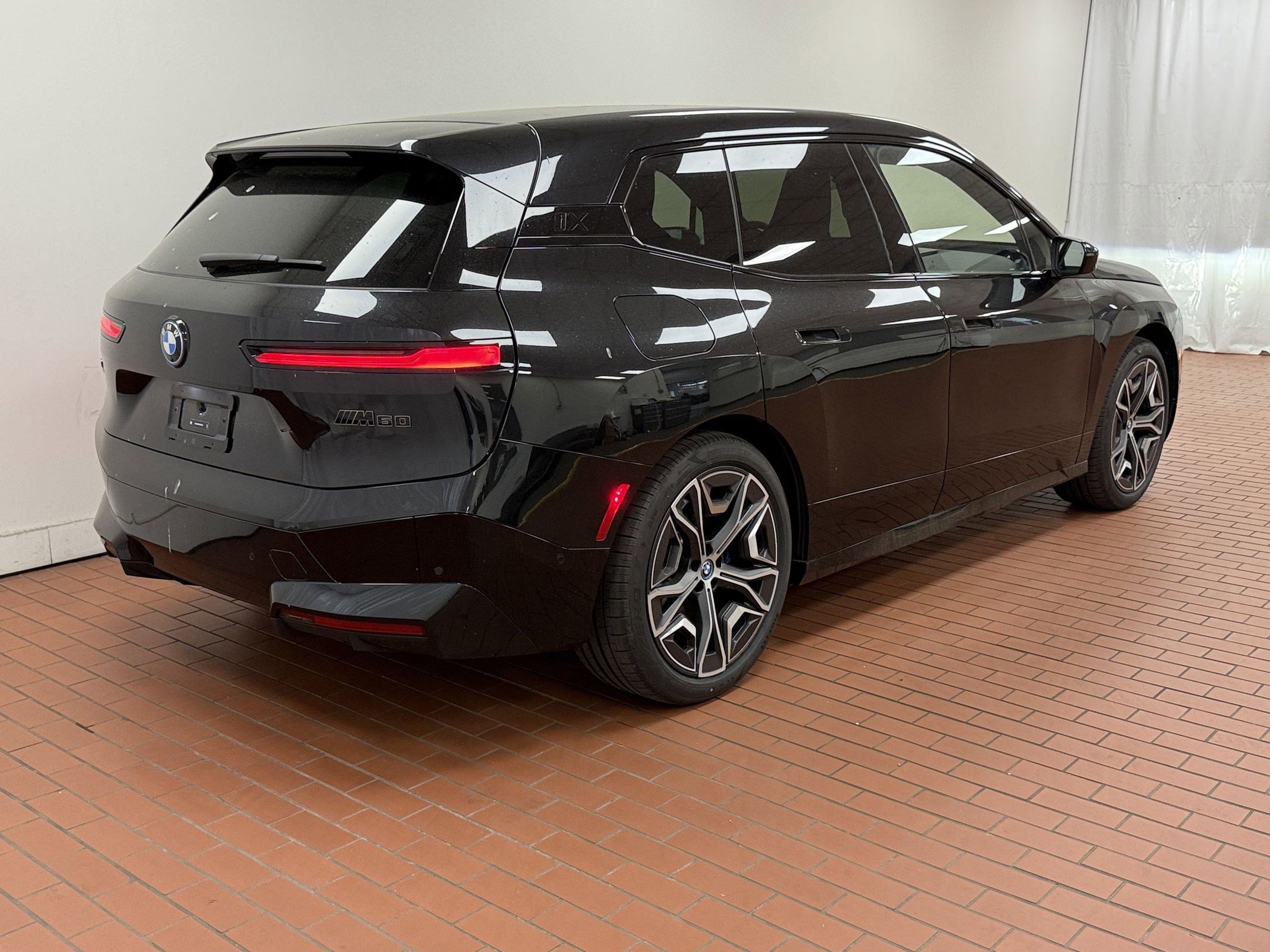 Used 2025 BMW iX M60 image 7