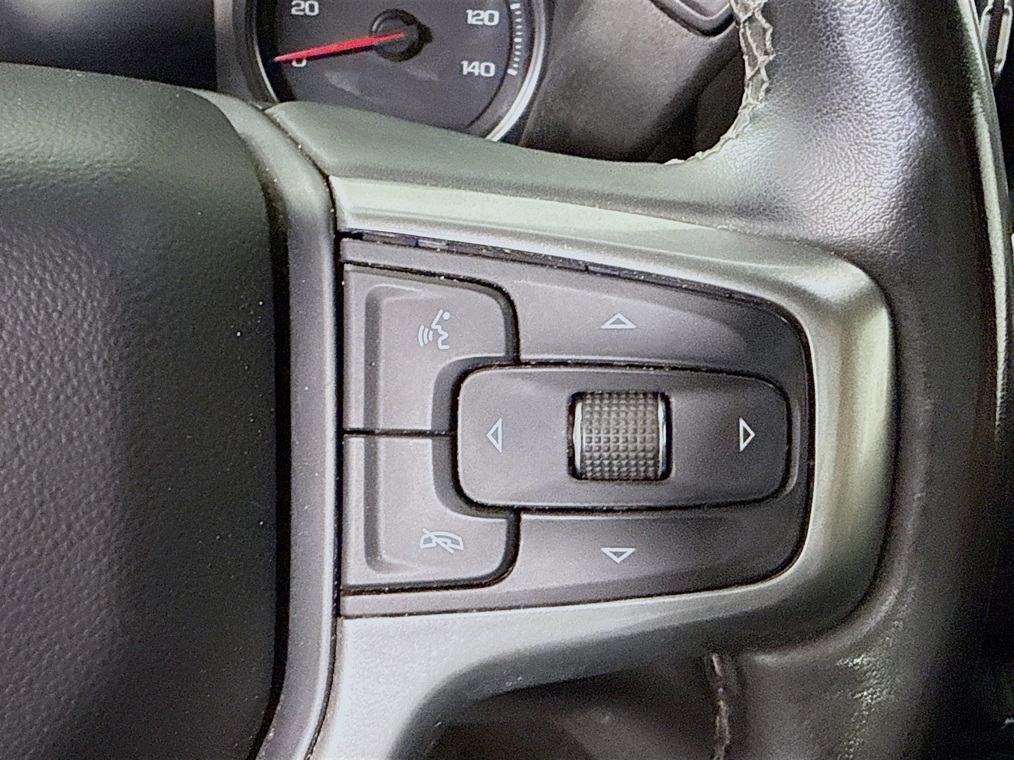 Used 2023 Chevrolet Silverado 2500 LT w/ Convenience Package image 15