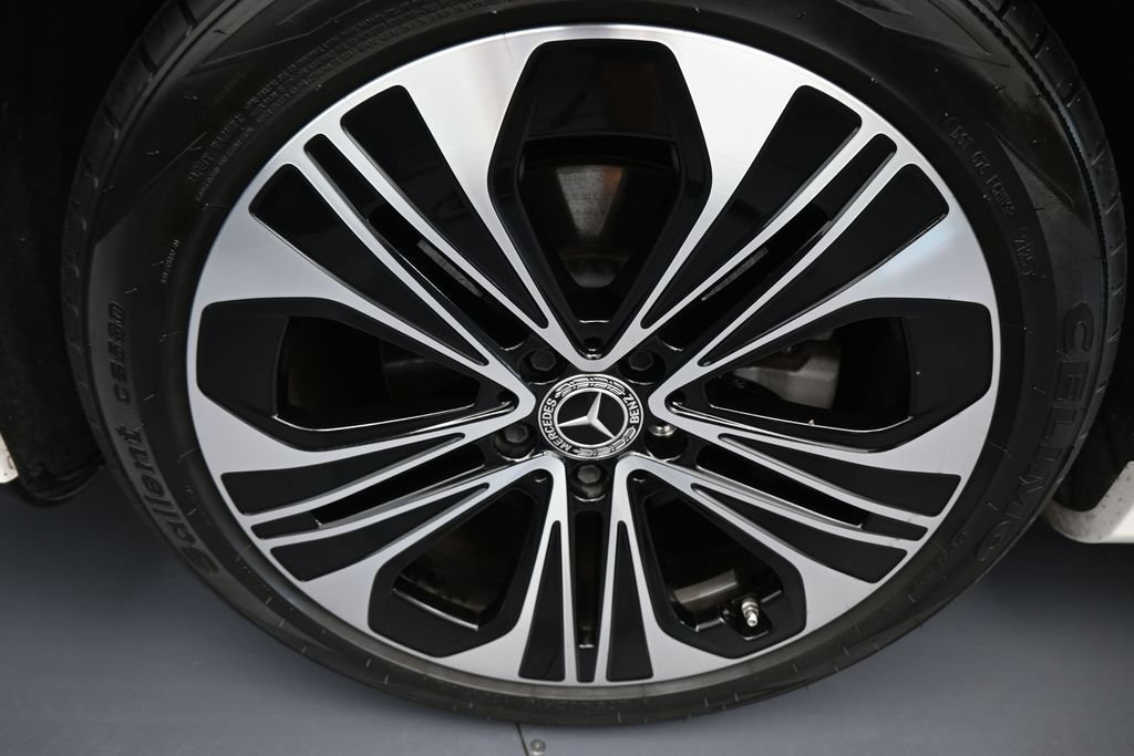Used 2025 Mercedes-Benz E 350 Sedan image 47
