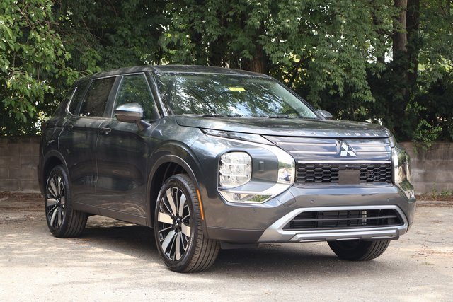 New 2025 Mitsubishi Outlander SE