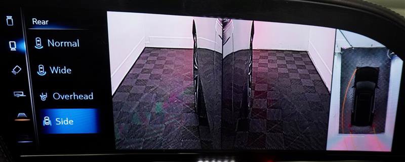 Used 2021 Cadillac Escalade Premium Luxury w/ Driver Assist Tech Package image 21