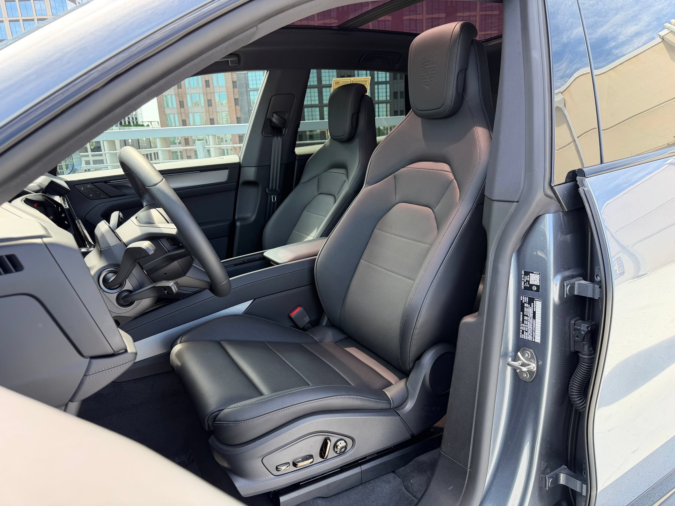 New 2026 Porsche Cayenne E-Hybrid AWD/4WD image 5