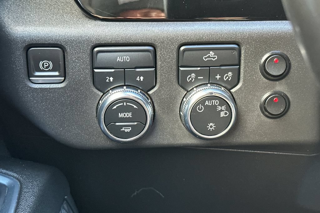Used 2023 GMC Sierra 1500 SLE AWD/4WD image 30