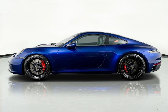 Used 2024 Porsche 911 Carrera GTS w/ Premium Package RWD image 16