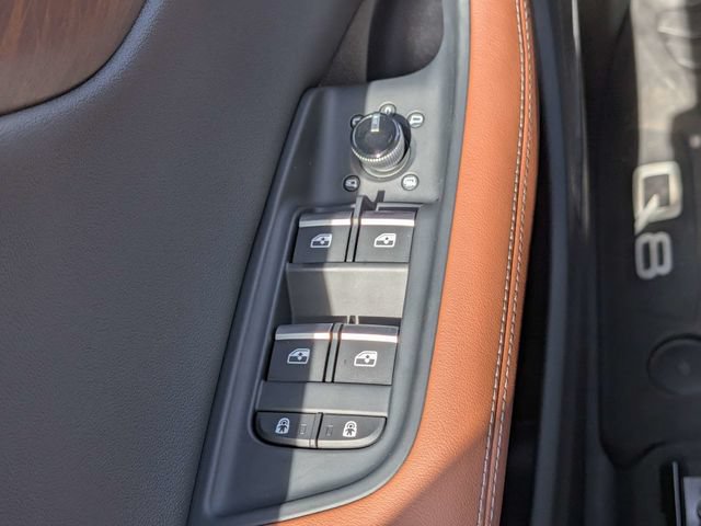 Used 2025 Audi Q8 Premium Plus AWD/4WD image 26