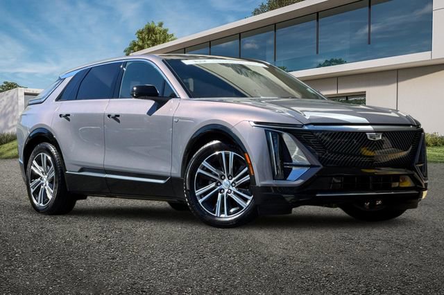 Certified 2024 Cadillac Lyriq Luxury image 2