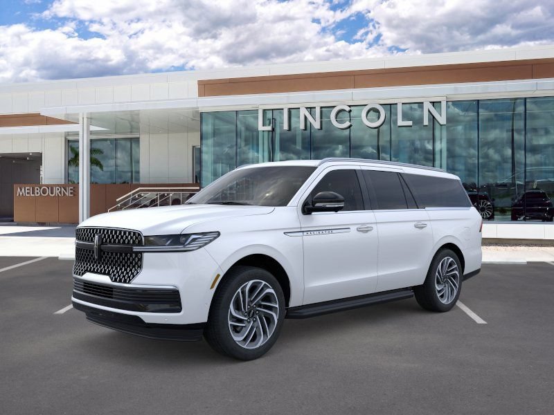 New 2026 Lincoln Navigator L Premier AWD/4WD image 1