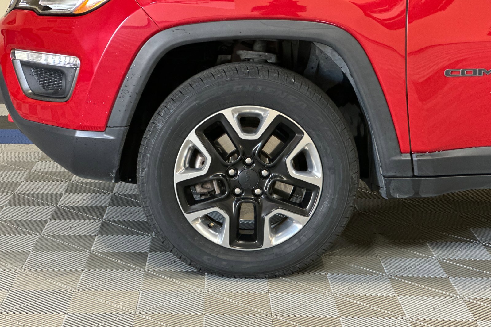 Used 2018 Jeep Compass Trailhawk image 44