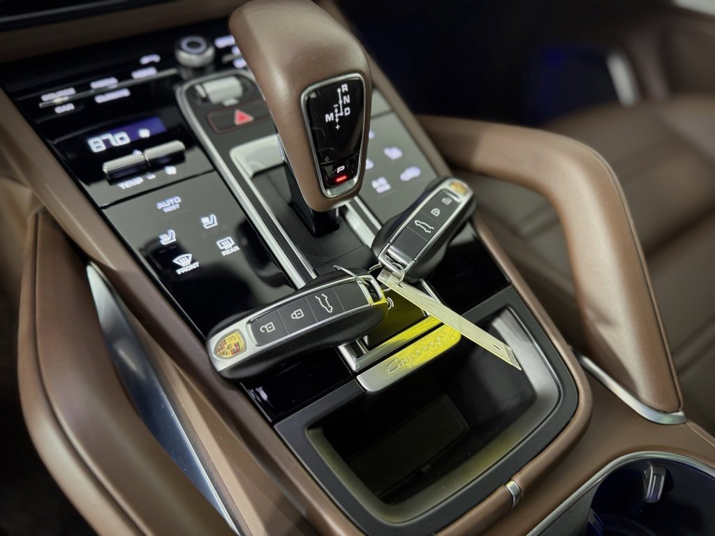 Used 2022 Porsche Cayenne Turbo image 27