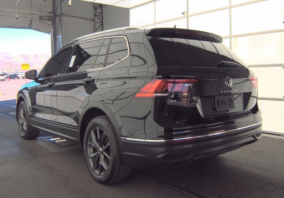 Used 2022 Volkswagen Tiguan SE image 3