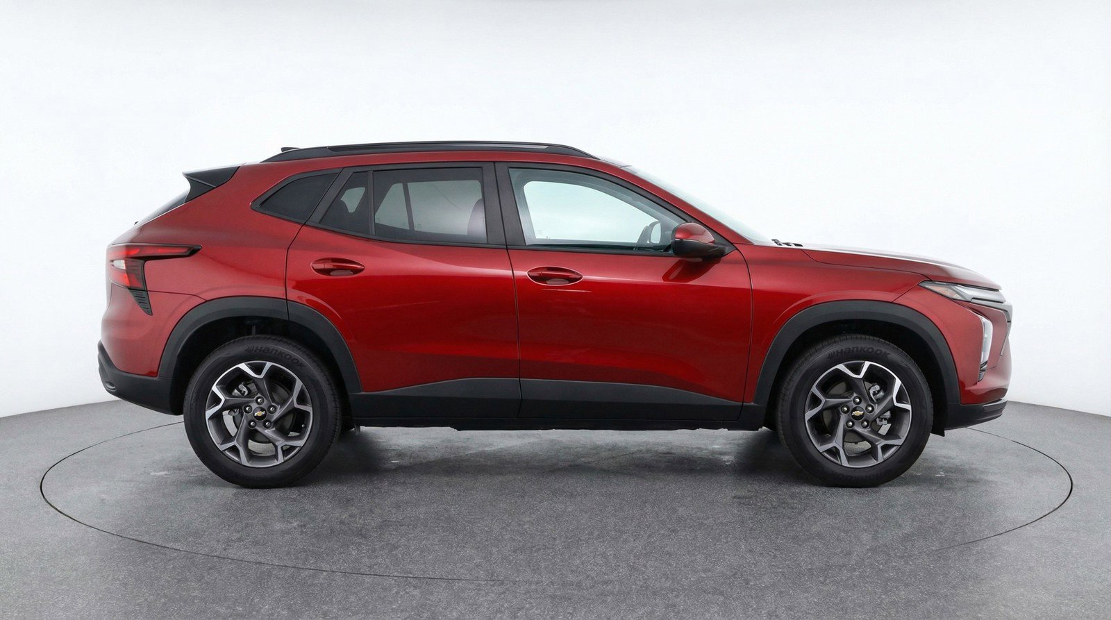 Used 2025 Chevrolet Trax LT image 11