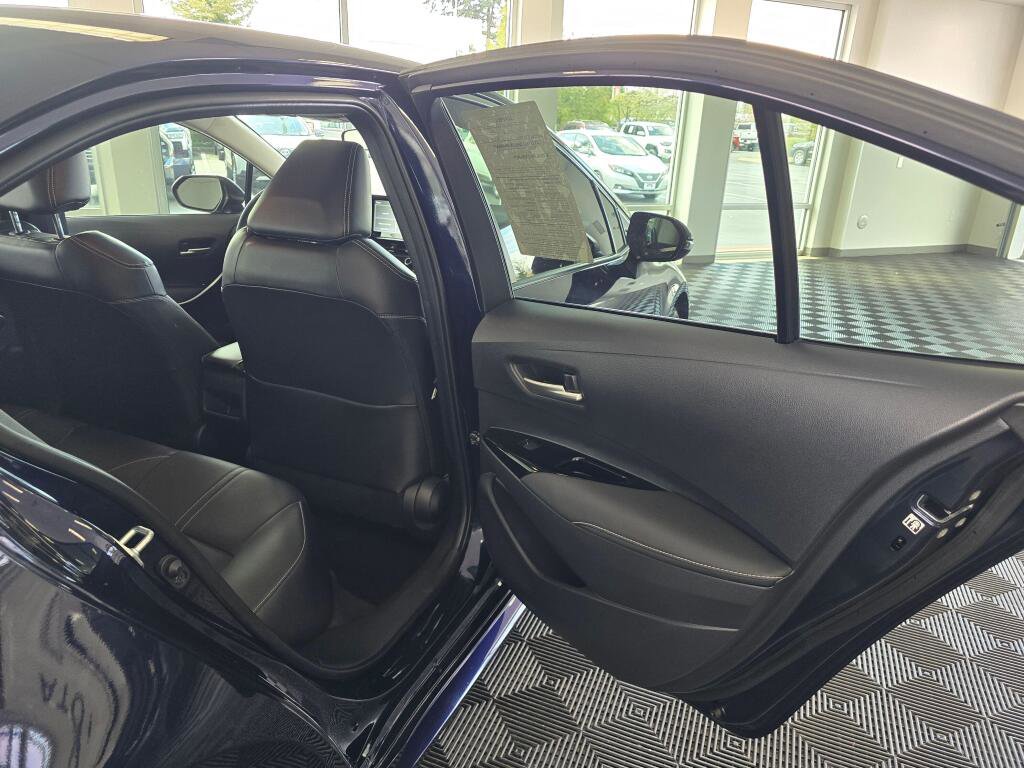Used 2020 Toyota Corolla XLE w/ Carpet Mat Package (TMS) image 42