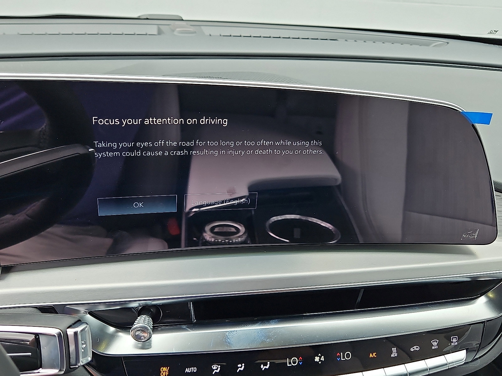 New 2025 Cadillac Lyriq Luxury w/ LPO, Floor Liner Package image 18