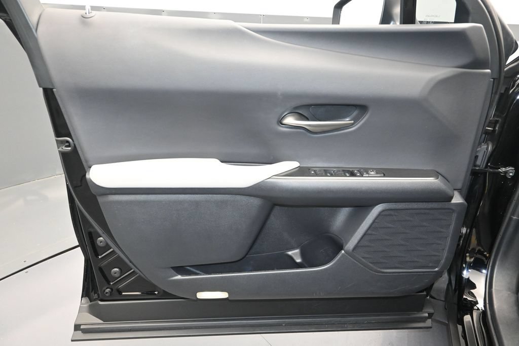 Used 2025 Lexus UX 300h FWD image 12