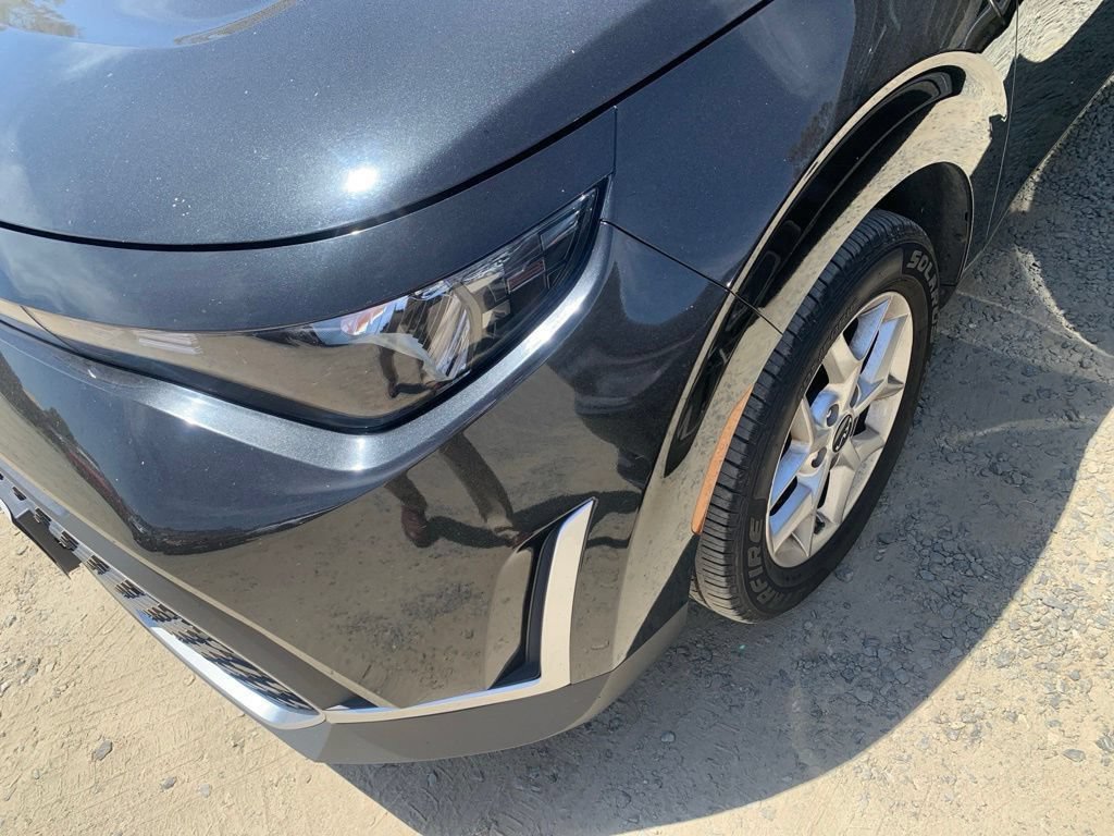 Certified 2024 Kia Soul LX w/ Option Group 015 FWD image 2