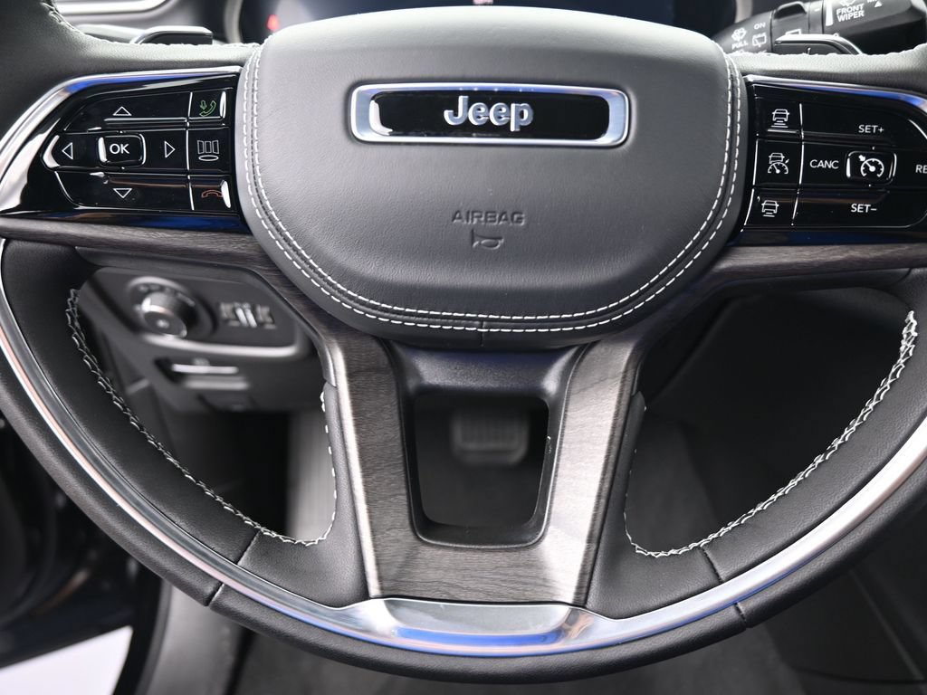 New 2025 Jeep Grand Cherokee L Overland AWD/4WD image 26