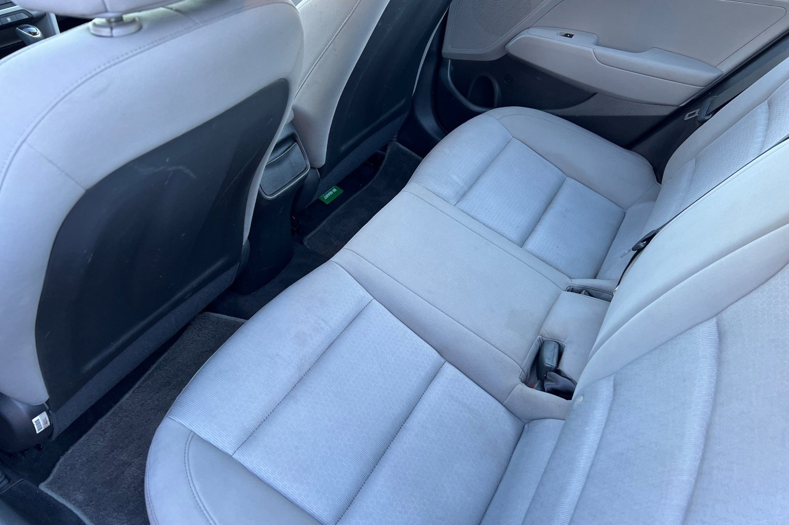 Used 2017 Hyundai Elantra SE image 16