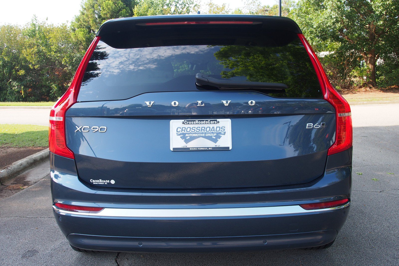 Used 2023 Volvo XC90 B6 Ultimate w/ Protection Package AWD/4WD image 6
