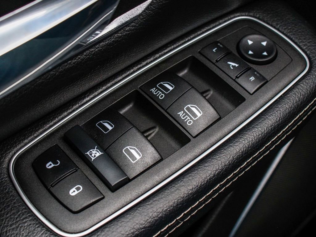 Used 2022 RAM 1500 Laramie AWD/4WD image 10