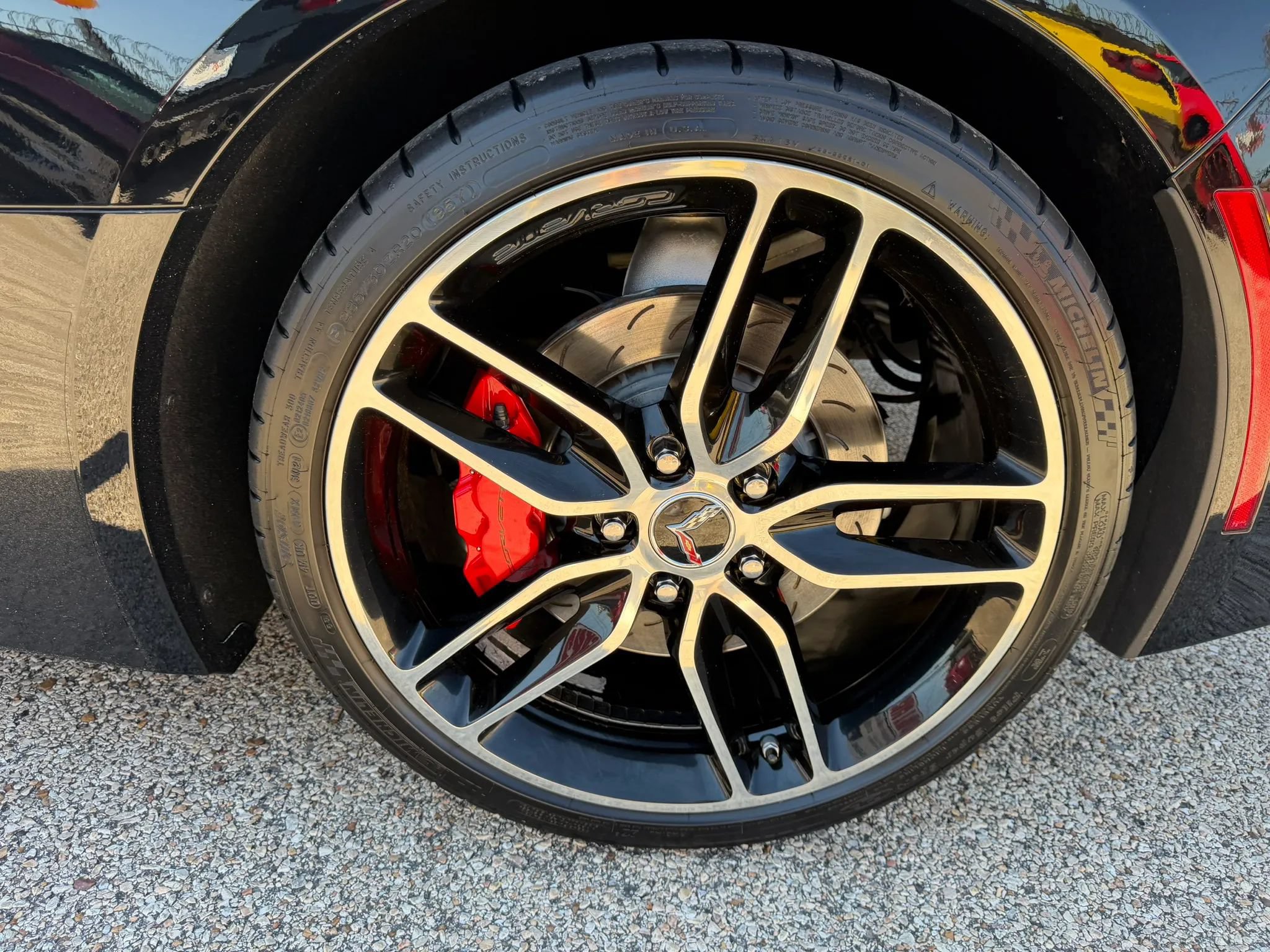Used 2017 Chevrolet Corvette Stingray Coupe RWD image 17