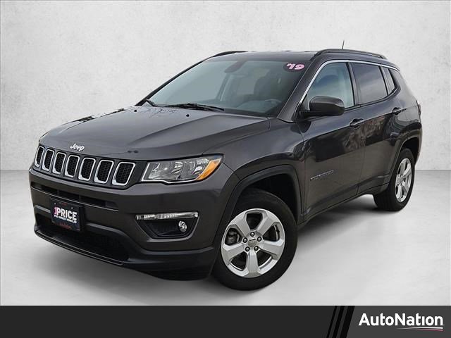 Used 2019 Jeep Compass Latitude w/ Cold Weather Group image 1