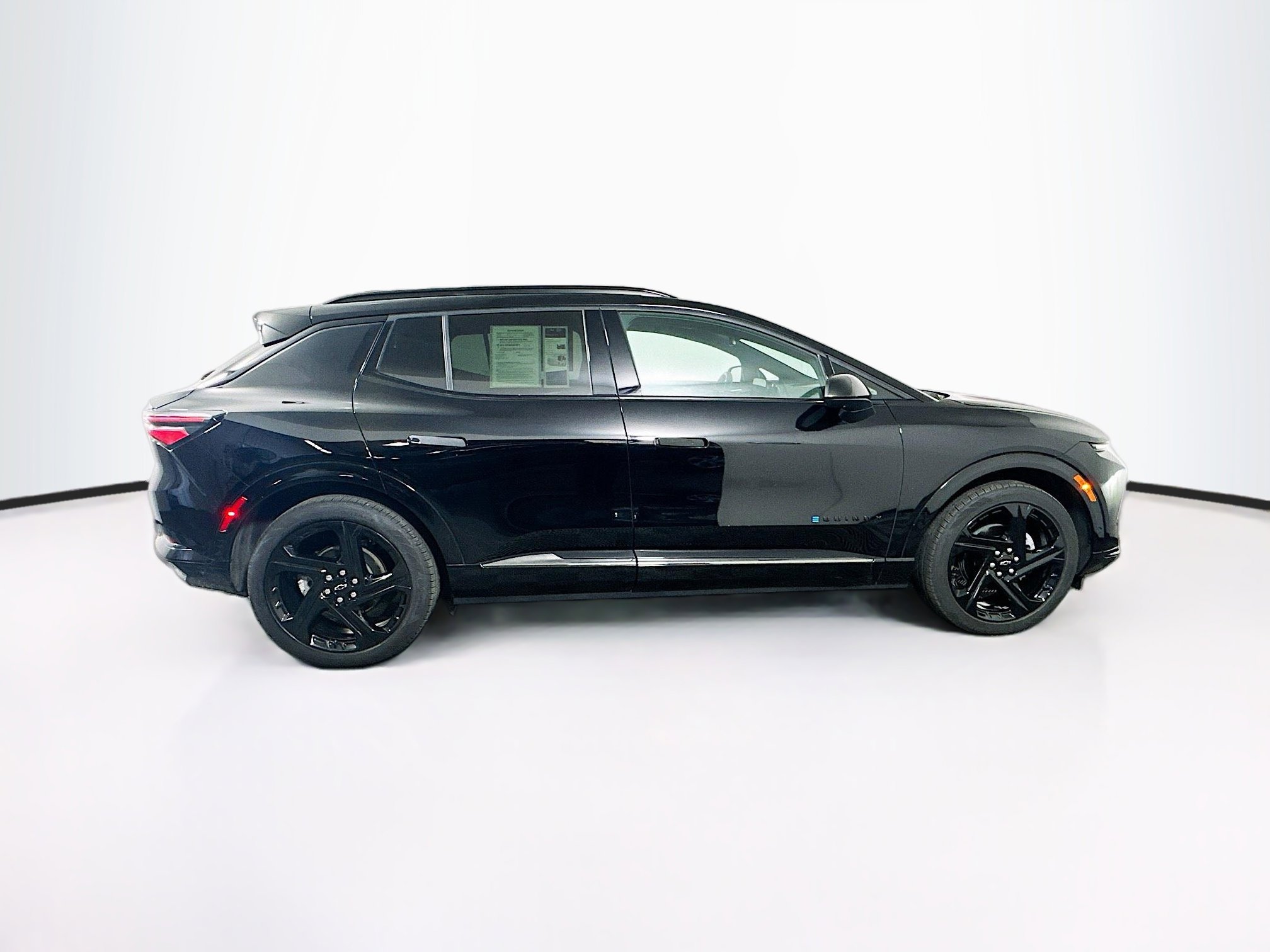 Used 2024 Chevrolet Equinox EV RS FWD image 10