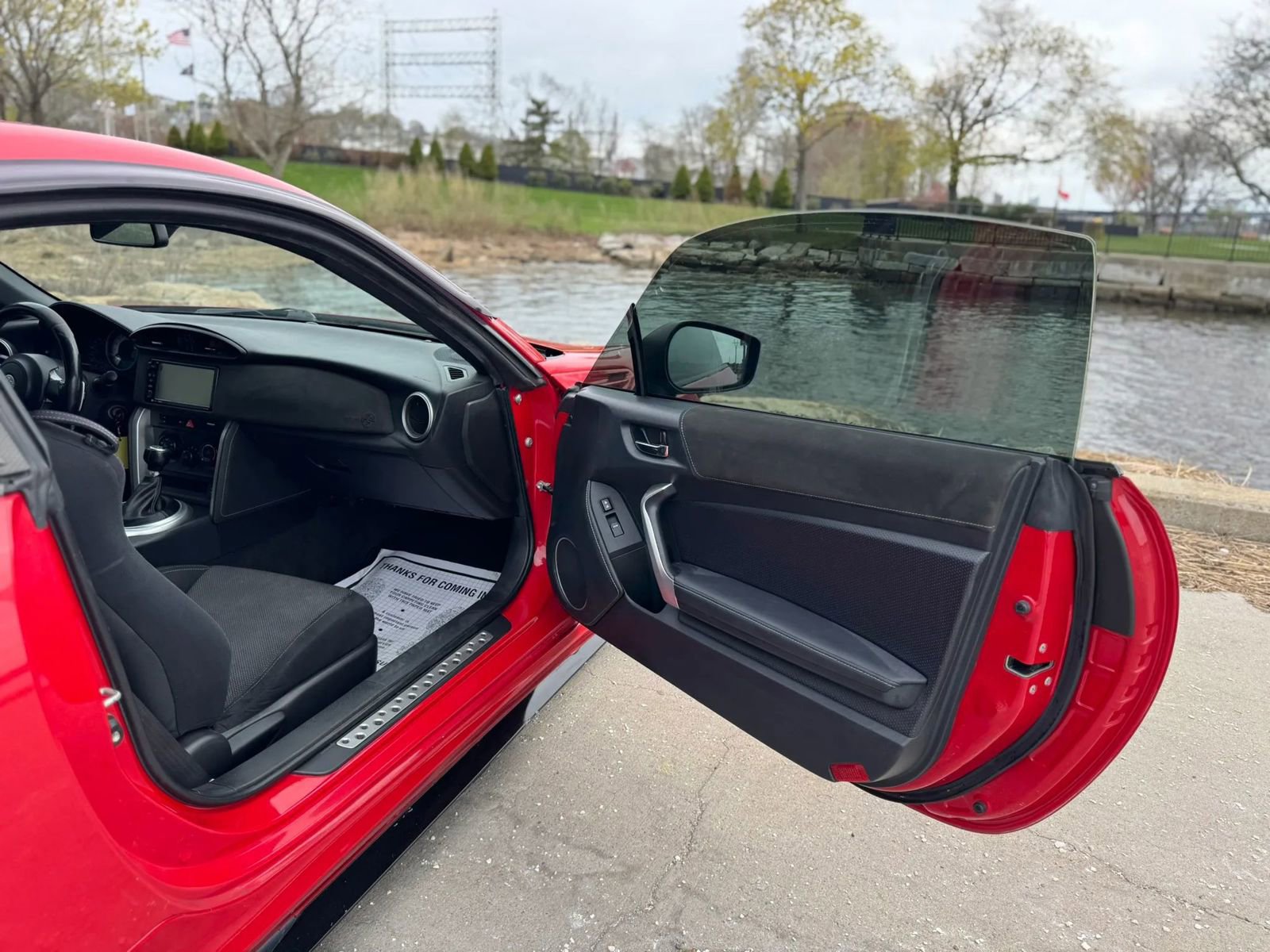 Used 2018 Toyota 86 RWD image 12