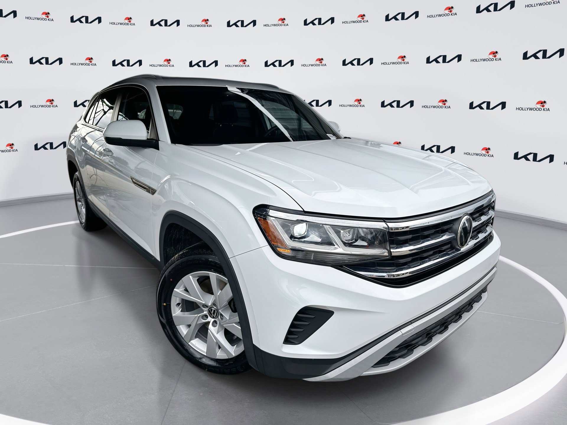 Used 2021 Volkswagen Atlas Cross Sport S image 1