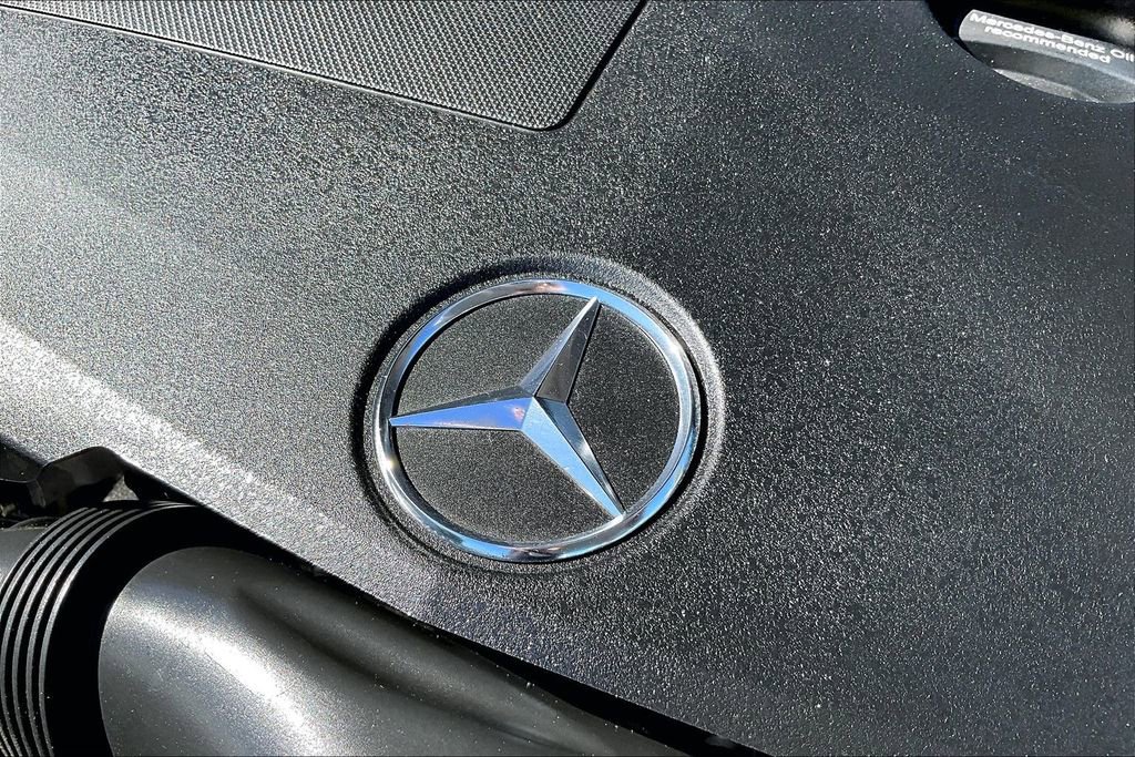 Used 2021 Mercedes-Benz GLC 300 image 31