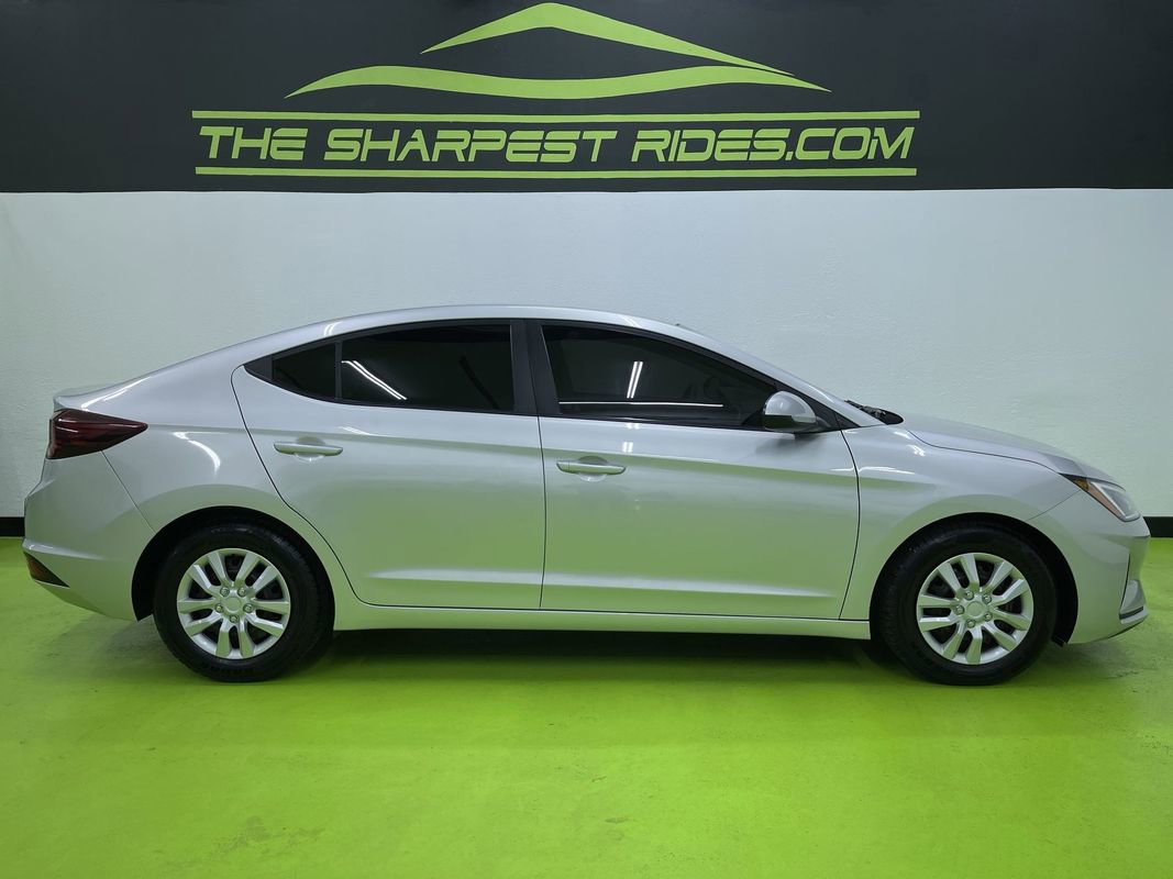 Used 2019 Hyundai Elantra SE image 11