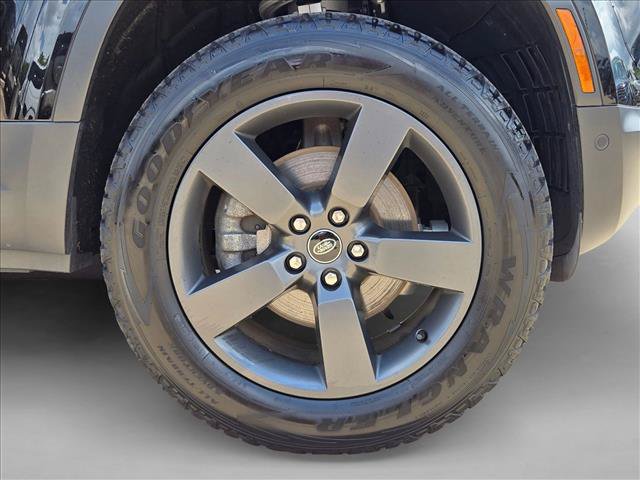 Used 2025 Land Rover Defender 110 S AWD/4WD image 25