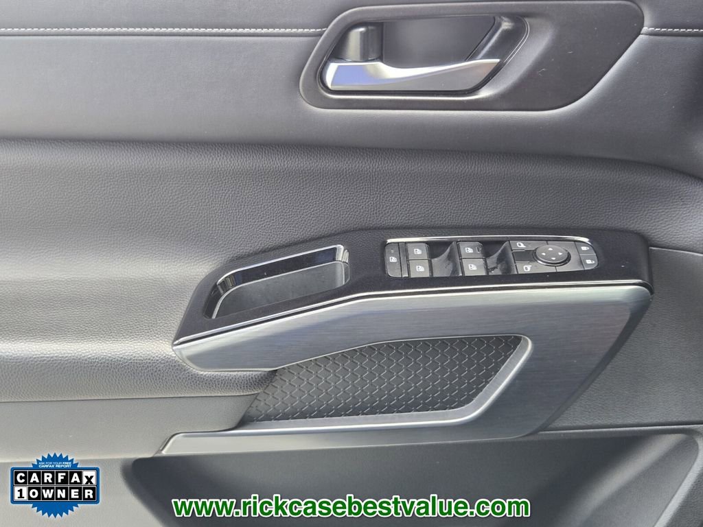 Used 2024 Nissan Pathfinder SL w/ Cargo Package FWD image 33