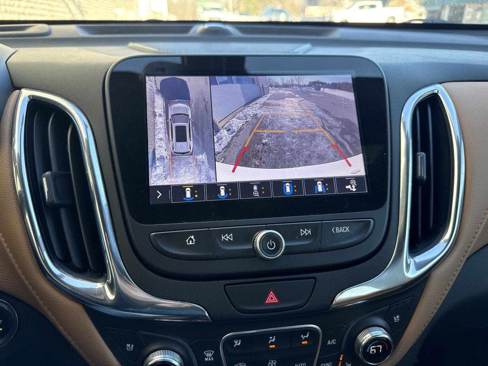 Used 2020 Chevrolet Equinox Premier image 24