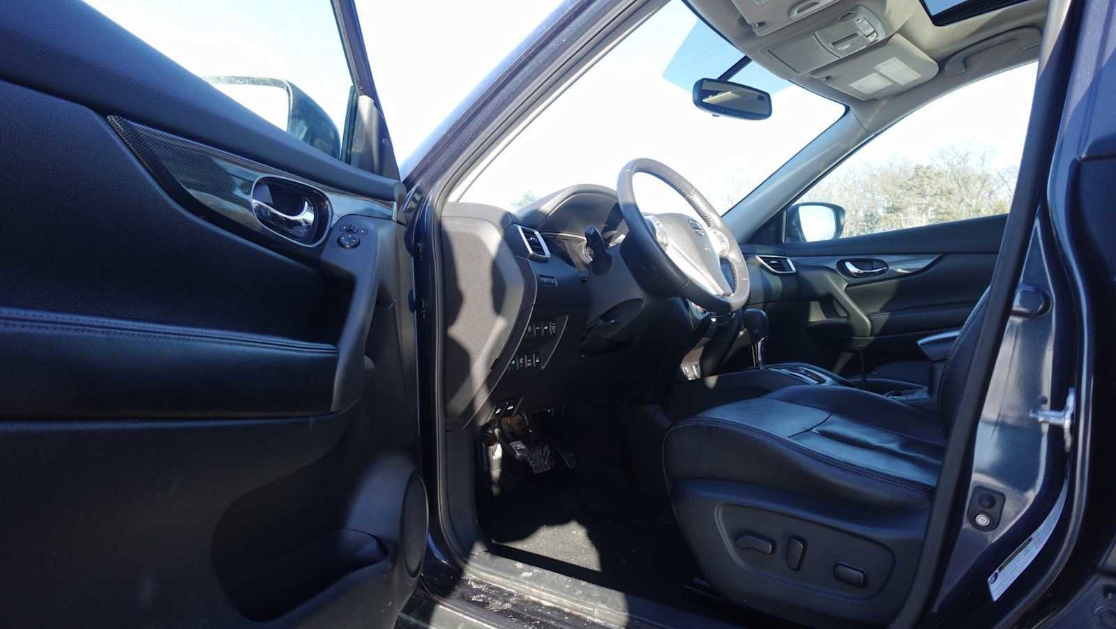 Used 2016 Nissan Rogue SL w/ SL Premium Package image 12