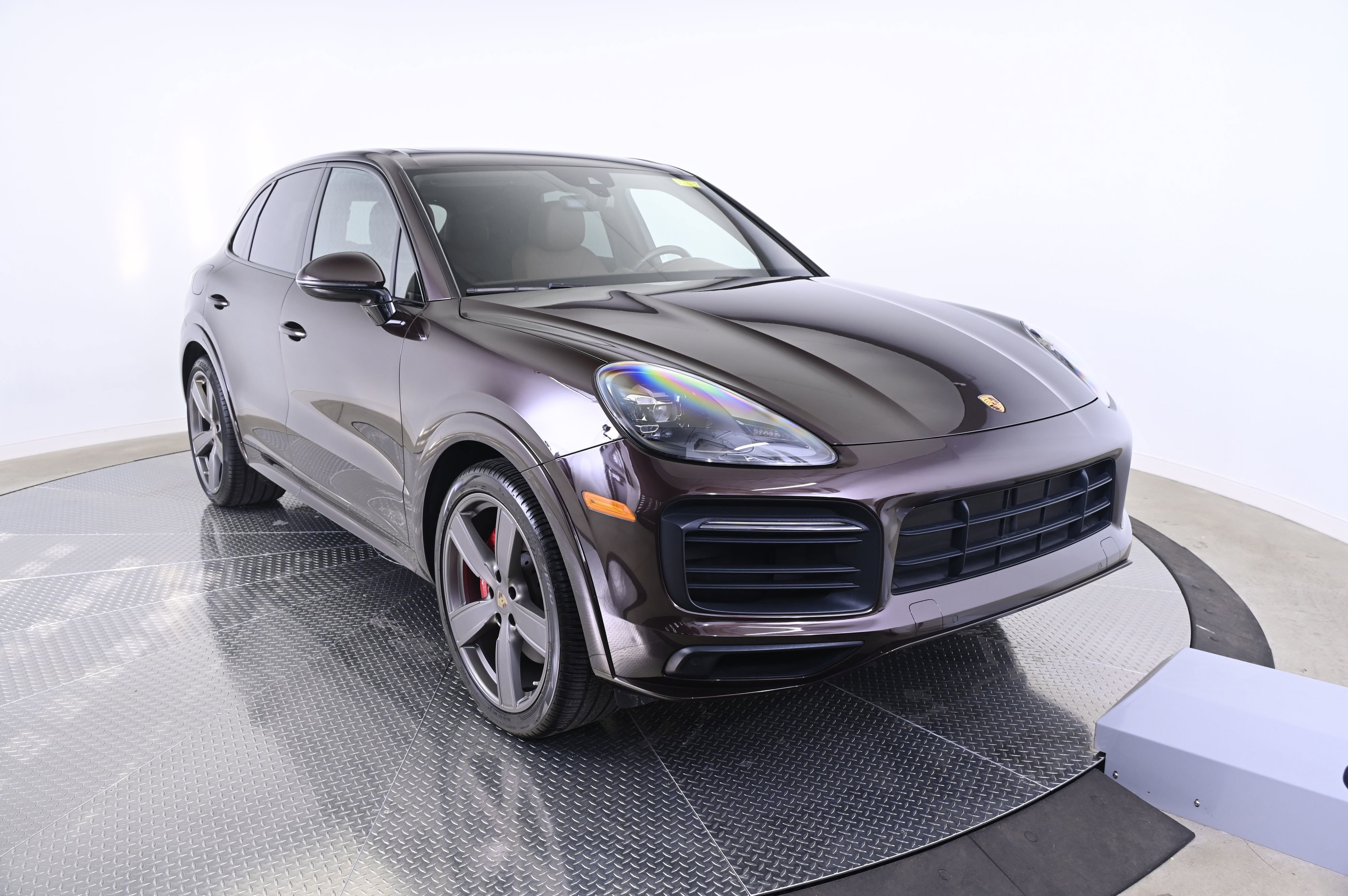 Used 2022 Porsche Cayenne GTS image 9
