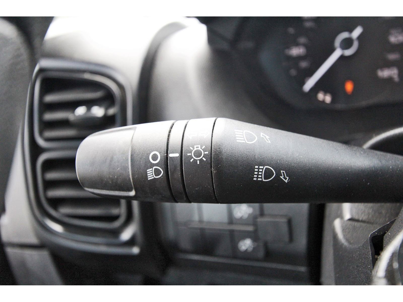 Used 2023 RAM ProMaster 2500 image 21