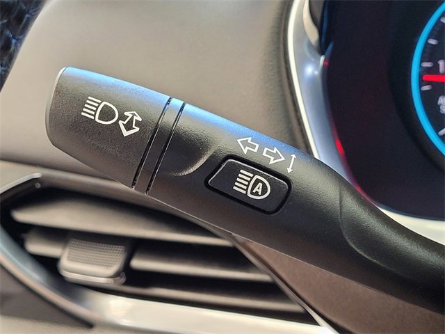 Used 2020 Chevrolet Traverse High Country image 32