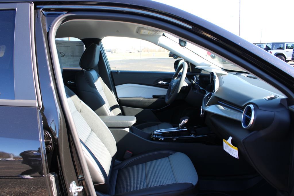 New 2026 Chevrolet Trax LT image 25